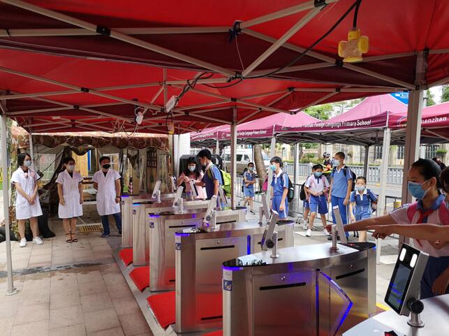 身份證人臉識別測溫系統(tǒng)（公交，學校，車站）